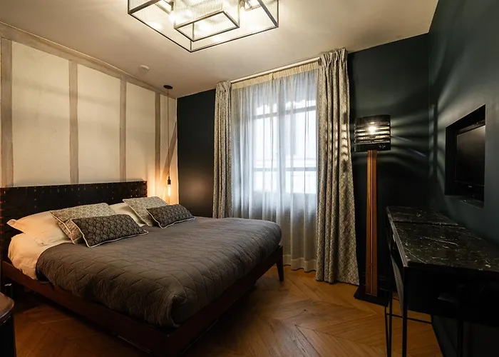 別荘 L'arpete, Rue Trivalle *